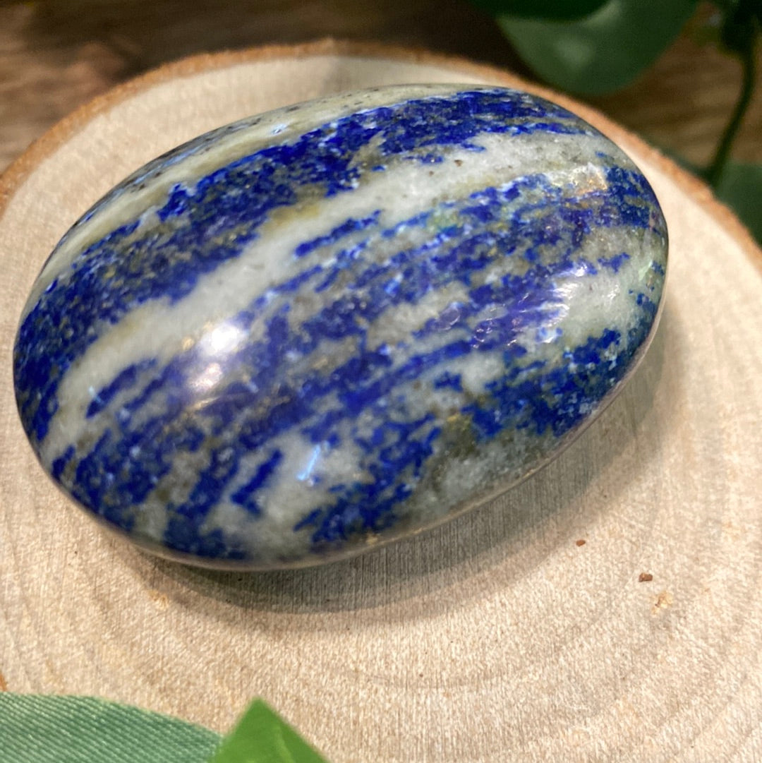 Lapis crystal stone