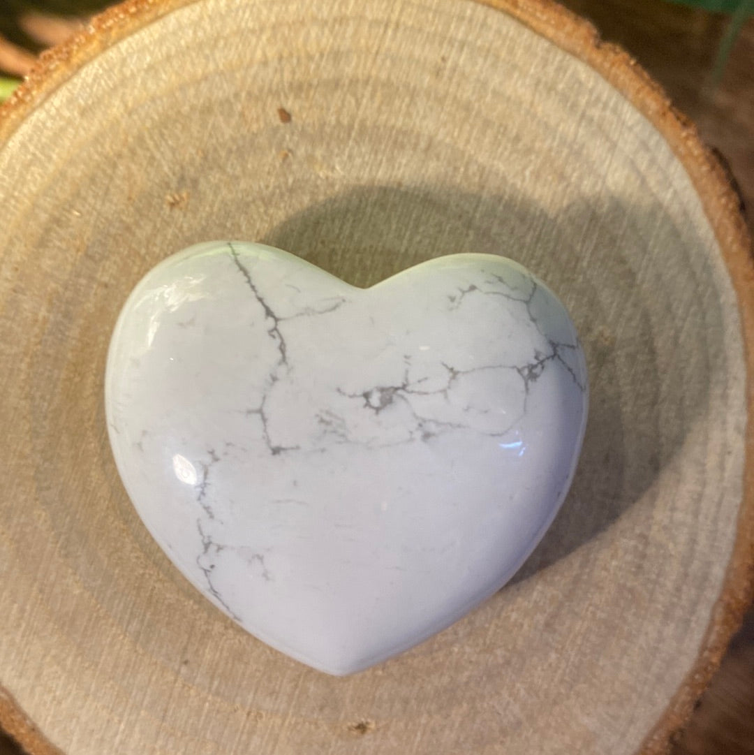 Howlite love heart