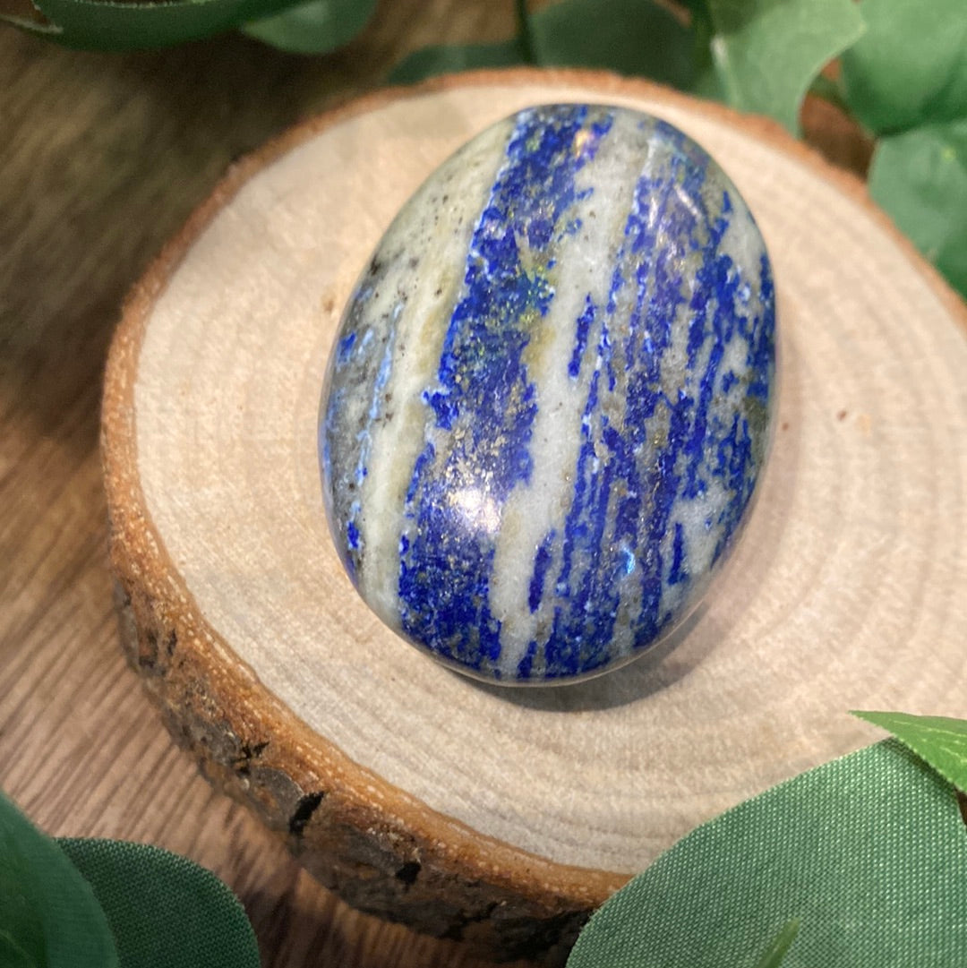 Lapis crystal stone